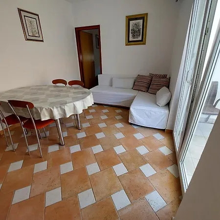Apartment Lukic *